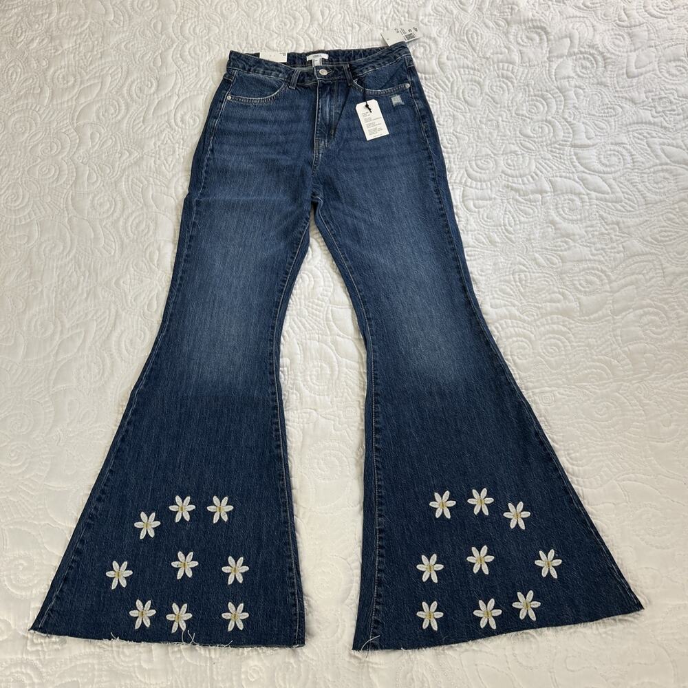 NWT Forever 21 Flare High Rise SlimFit Jeans Women’s 29 Embroidered Daisies Blue - Picture 1 of 14